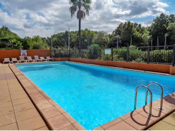 Port Cogolin, T2 calme dans belle résidence, piscine, proche St Tropez Extérieur photo