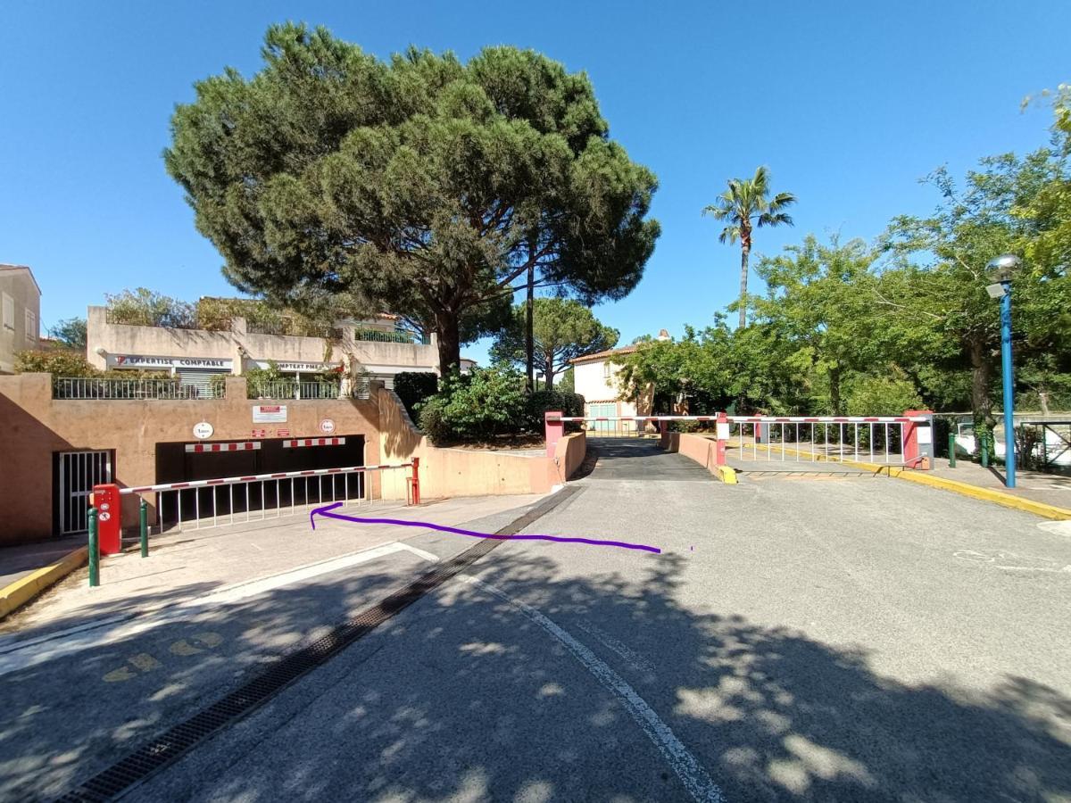 Port Cogolin, T2 calme dans belle résidence, piscine, proche St Tropez Extérieur photo