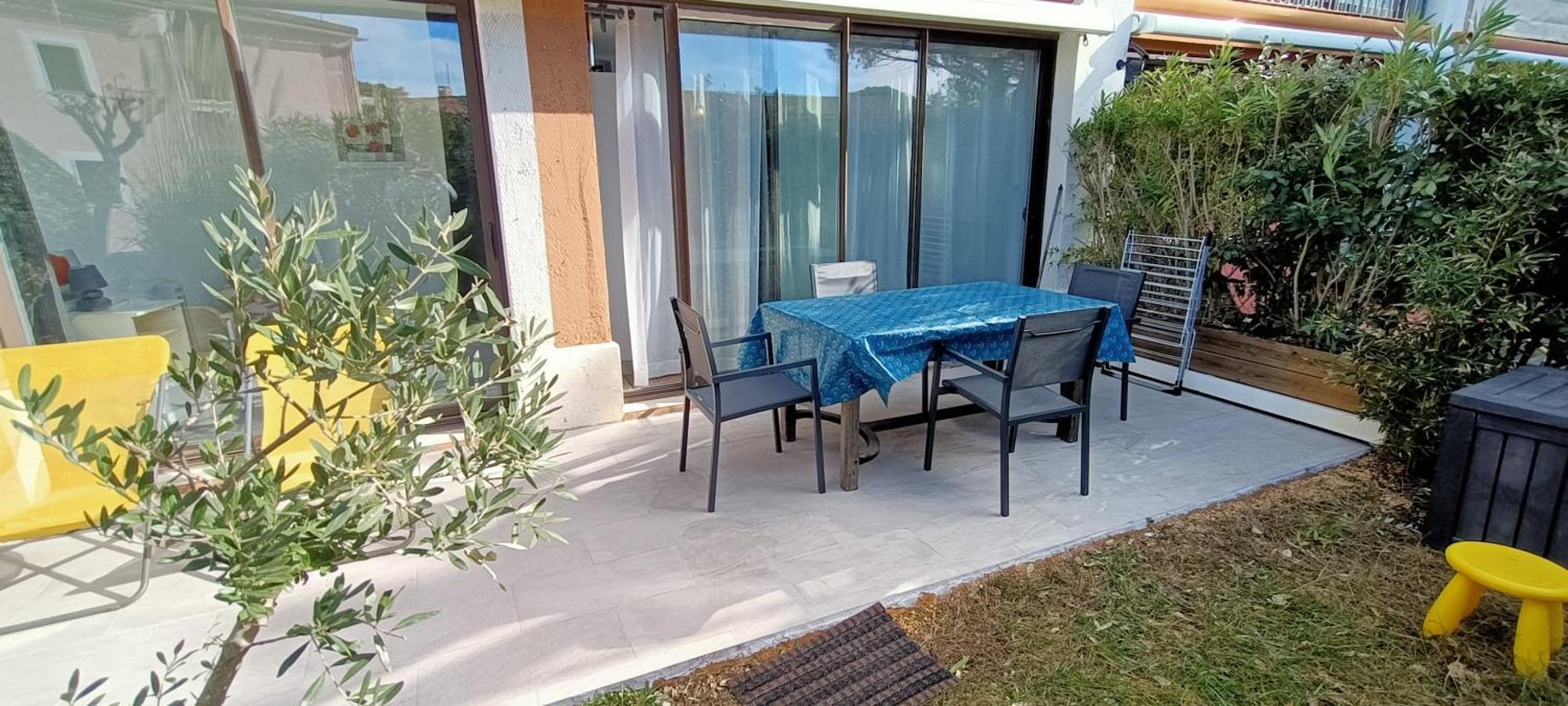 Port Cogolin, T2 calme dans belle résidence, piscine, proche St Tropez Extérieur photo
